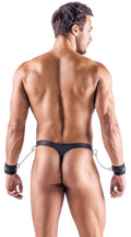 Svenjoyment Thong met handboeien en studs - Zwart