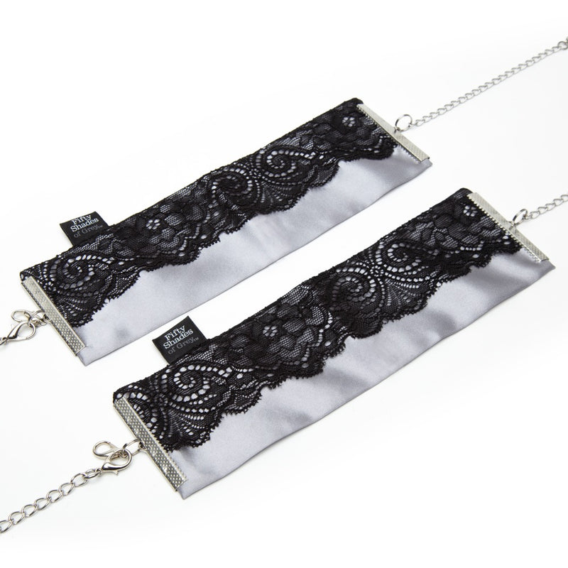 Fifty Shades of Grey polsmanchetten met ketting - Zilver