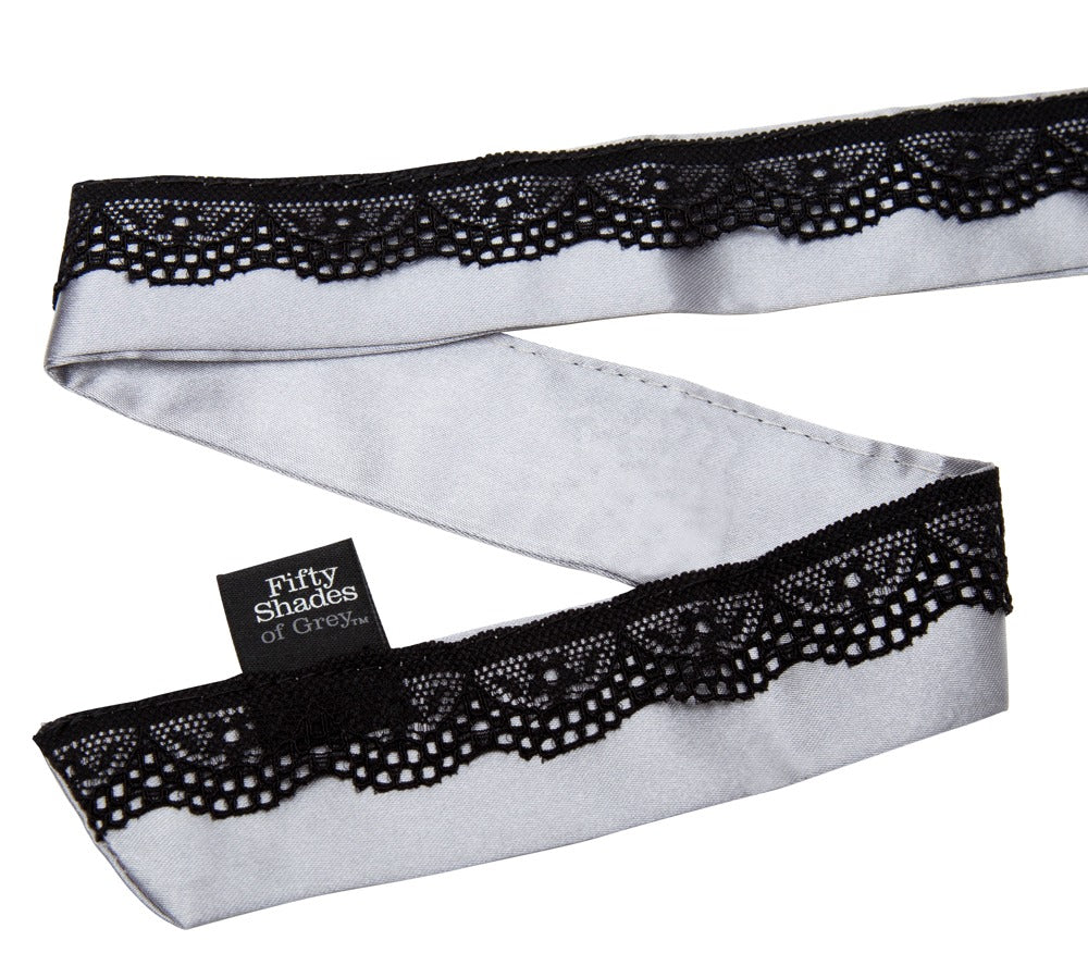 Play Nice Satijnen Halsband &amp; Tepelklemmen